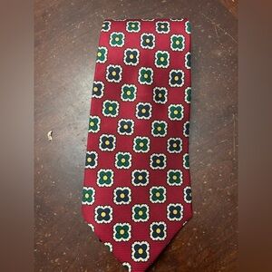 Tommy Hilfiger 100 % silk cranberry green navy festive church office tie